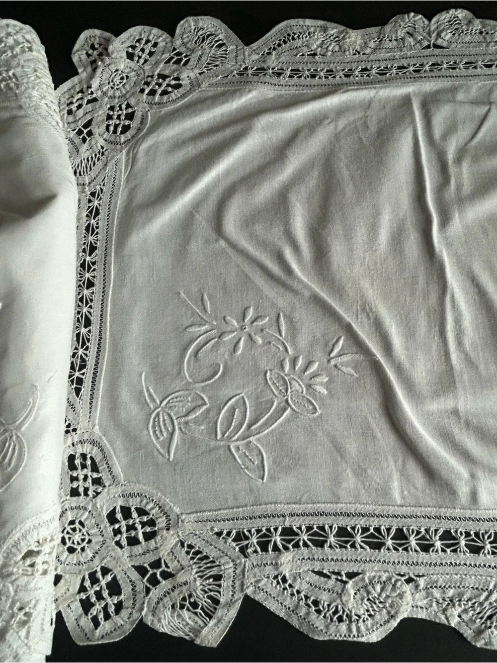White Embroidered Lace-Trim Placemat and Napkin Set of 4 each